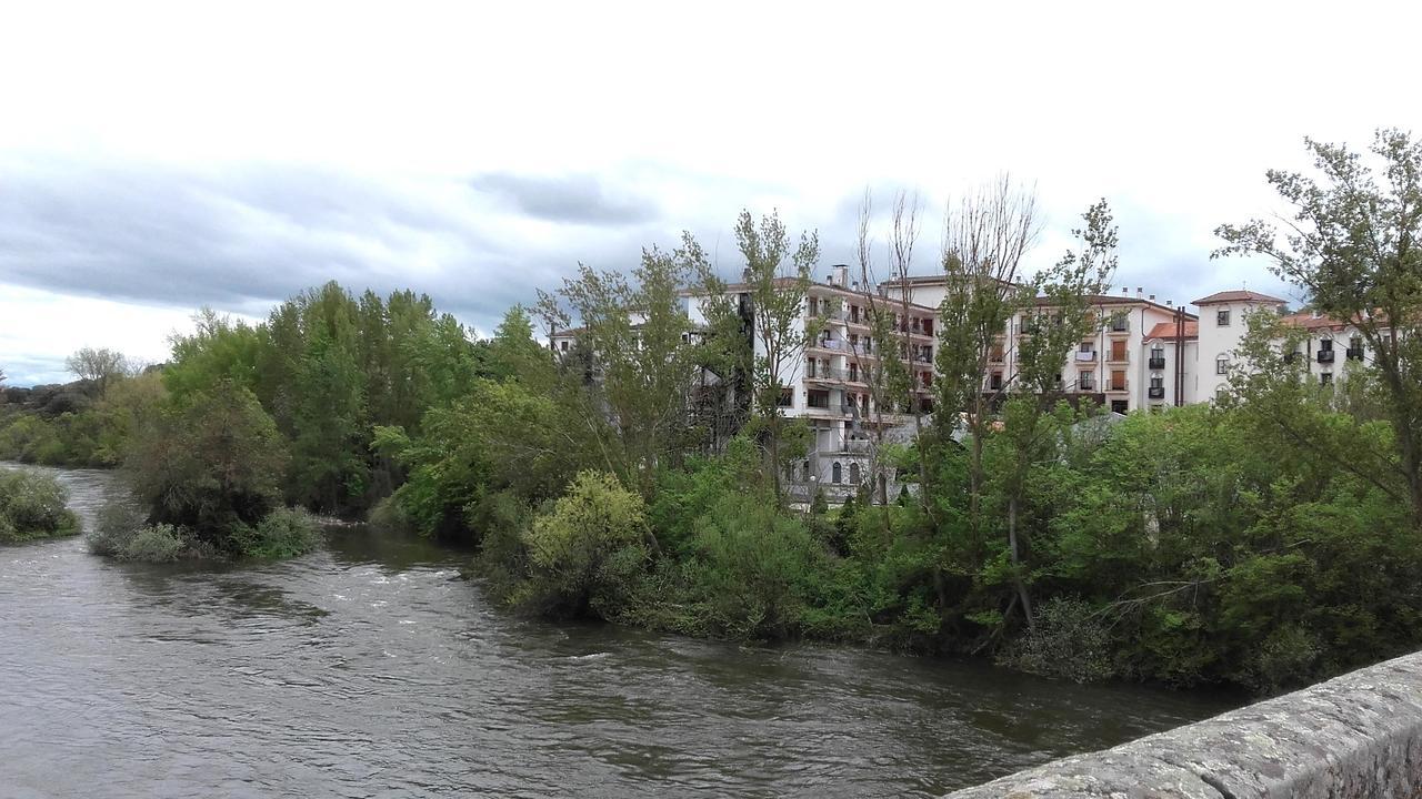 Balneario De Ledesma Hotel Vega de Tirados Luaran gambar