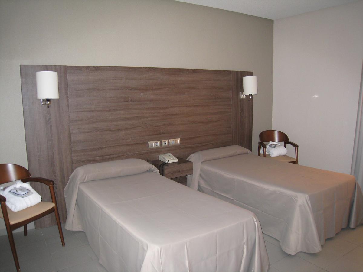 Balneario De Ledesma Hotel Vega de Tirados Luaran gambar